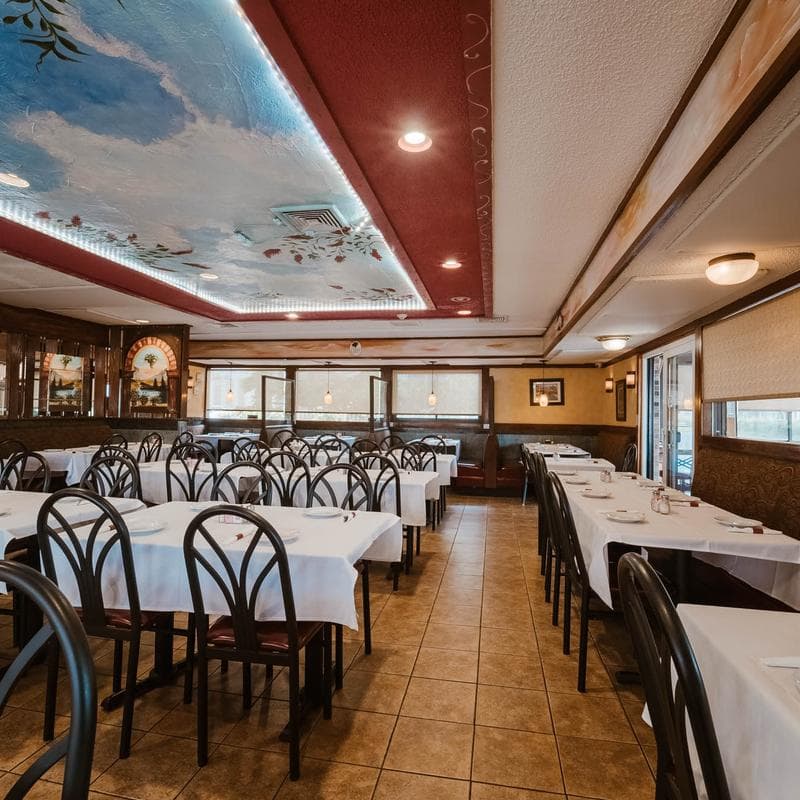 La Villa Pizza & Family Restaurant restaurant photo
