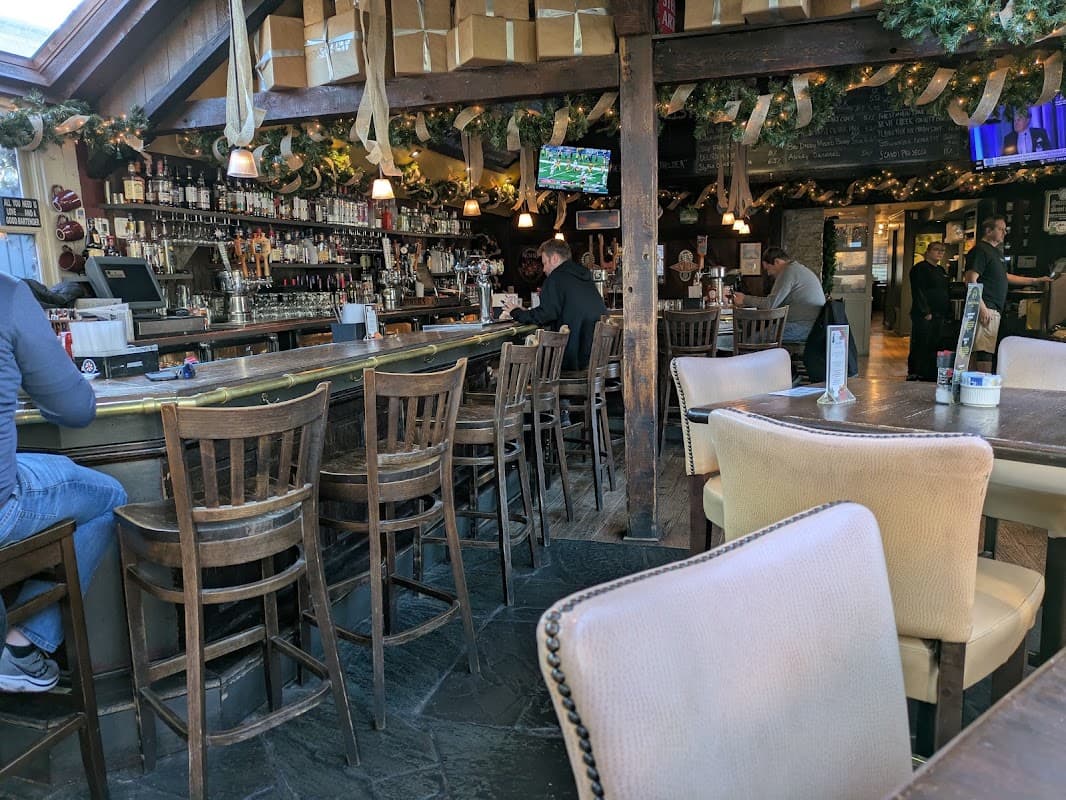 Isaac Newton's Bar & Restaurant restaurant photo