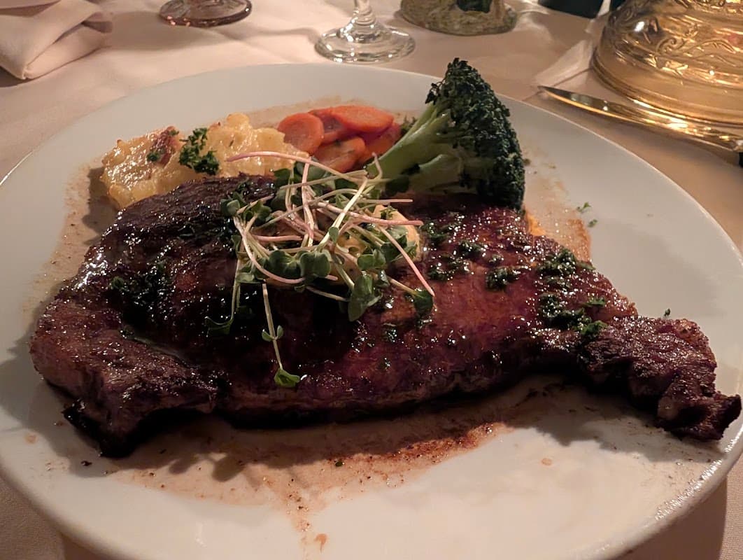 Arielle's Country Inn restaurant photo
