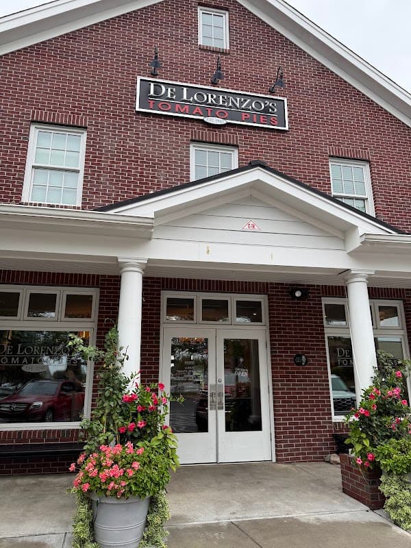 DeLorenzo's Tomato Pies restaurant photo